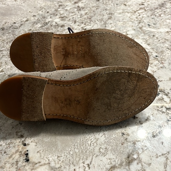 Boden gray suede wingtip loafers. Sz 38 - Picture 6 of 8